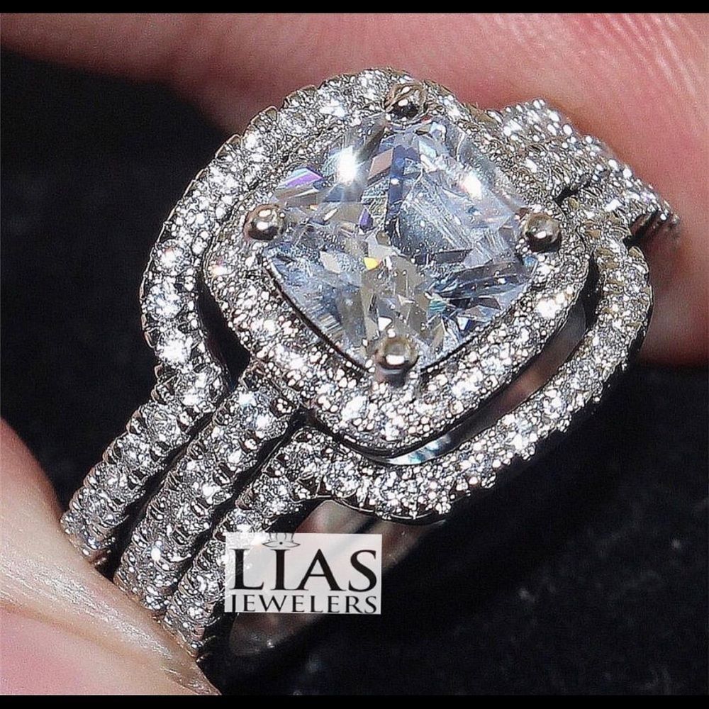New 10k white gold wedding ring set